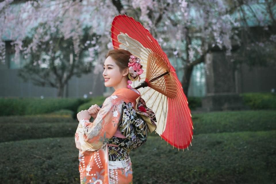 Benefits of Kimono Rental vs. Kimono Purchase!