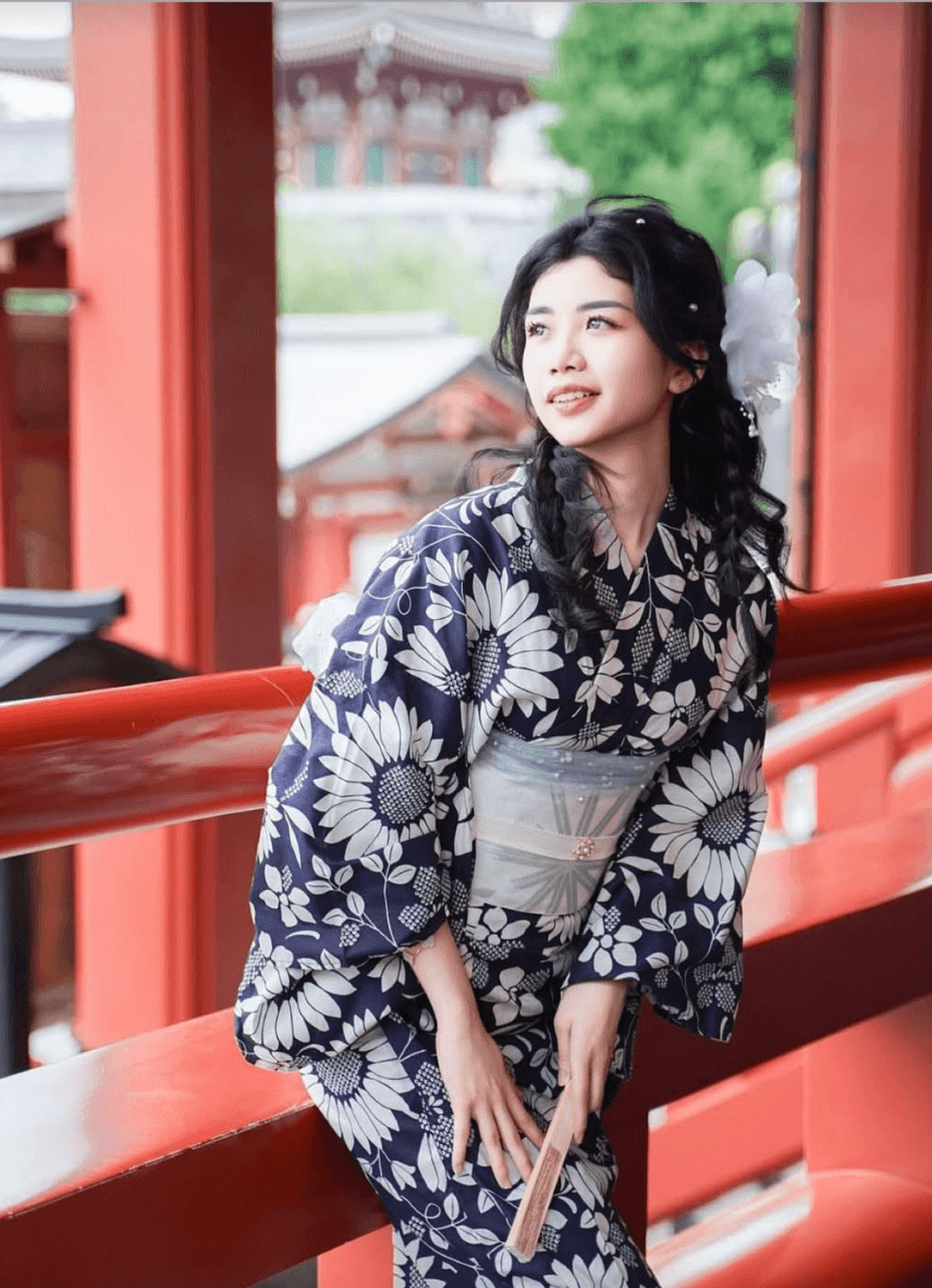 เซทชุดยูกาตะแบบหรูหราสำหรับคุณผู้หญิง(พร้อมเซ็ตผม)